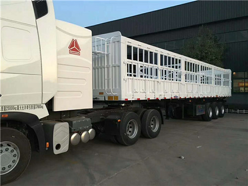 集裝箱半掛車